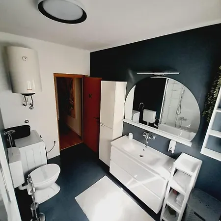Infiniti Sunrise Apartment *