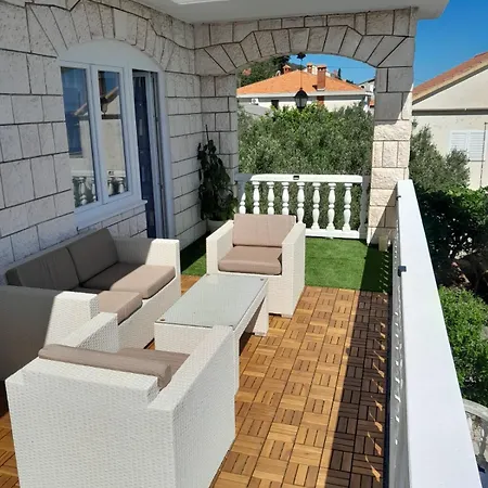 Infiniti Sunrise Apartment Kovacic